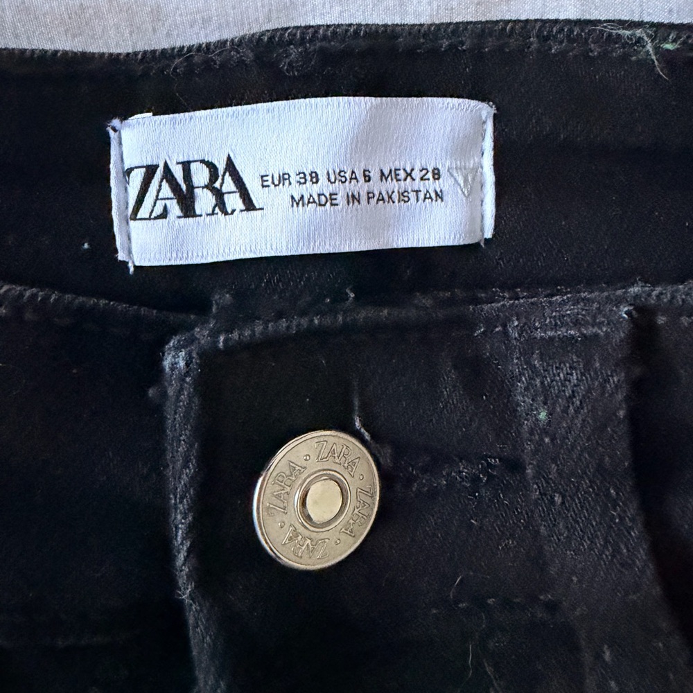 Zara Women's High Rise Black Jeans